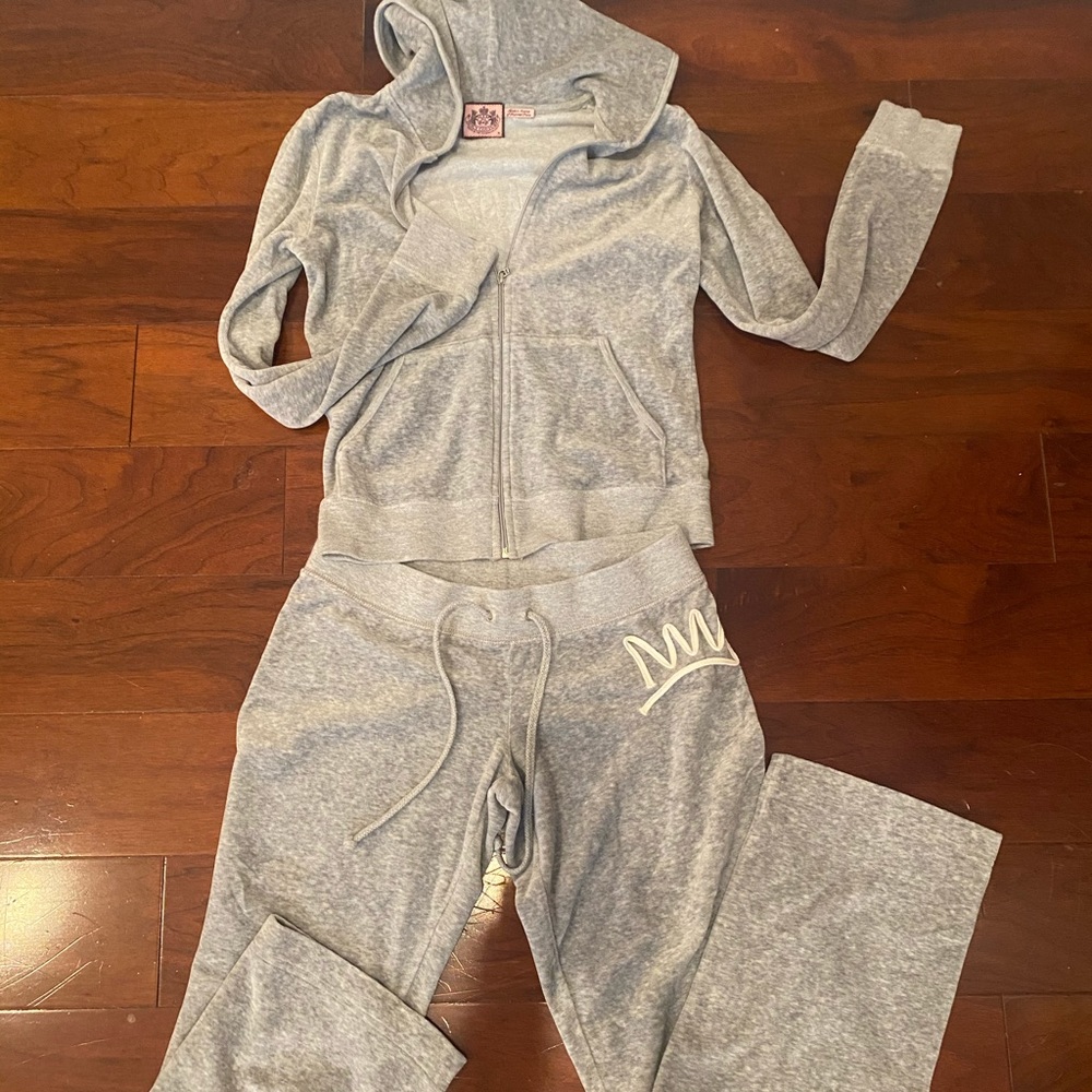 Juicy couture jogger set